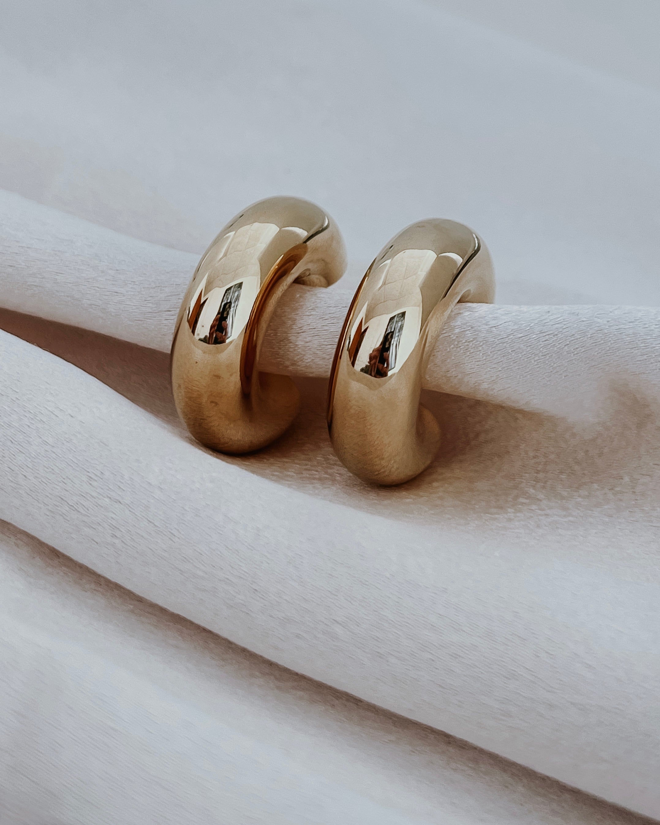 Eldon Hoop Earrings || Choose Color
