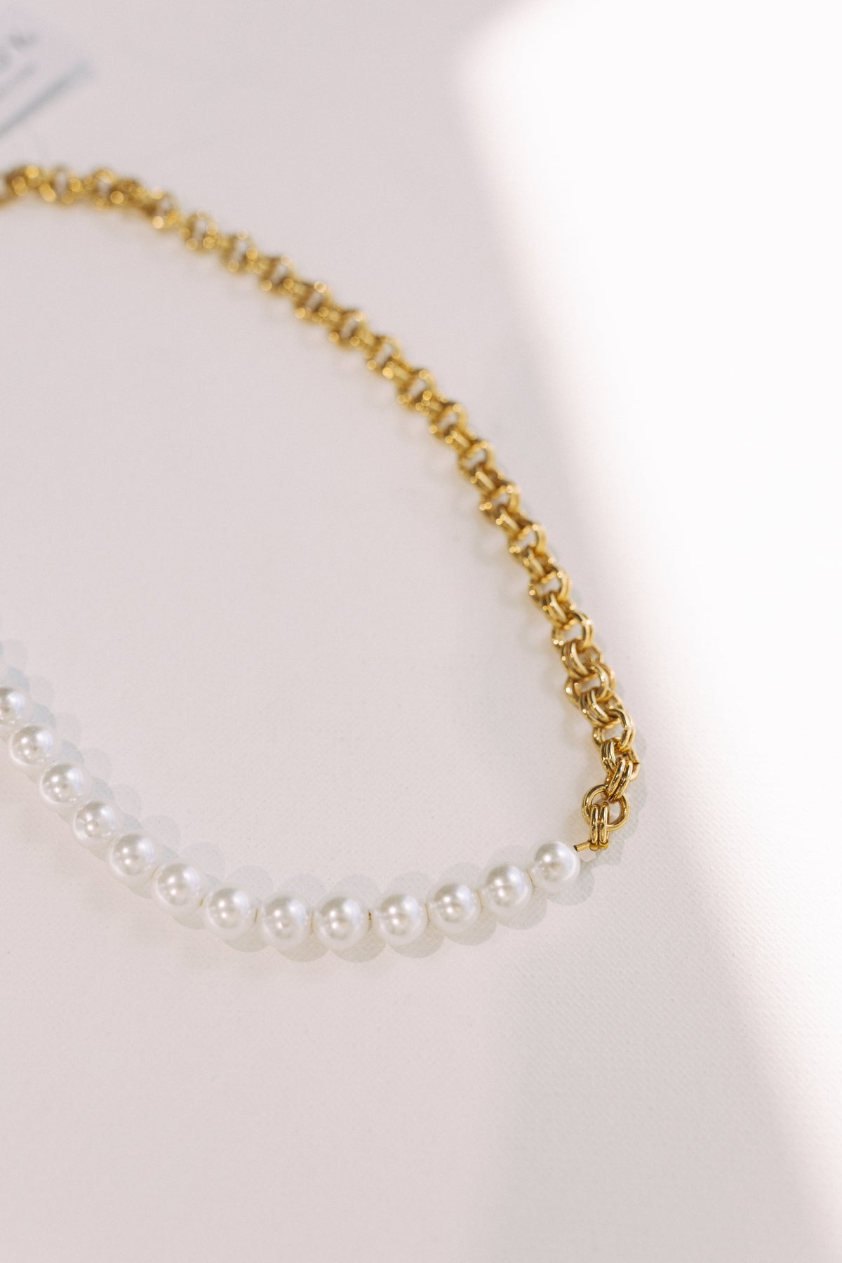 Chain Reaction Pearl Necklace