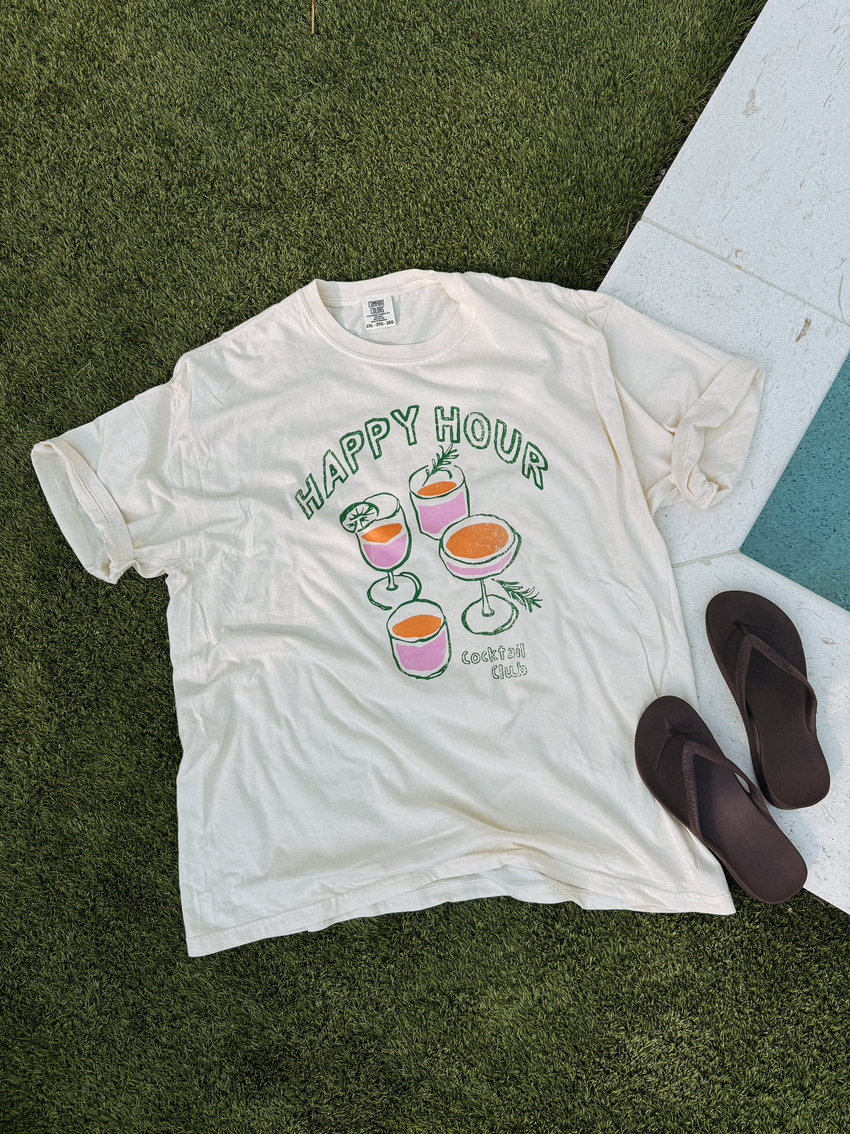 Cocktail Club Tee - Ivory