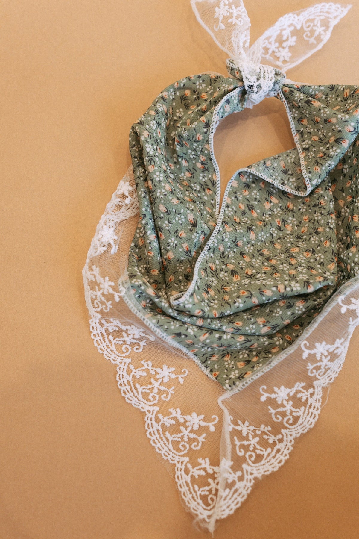 Little Bit of Lace Scarf - Green 2