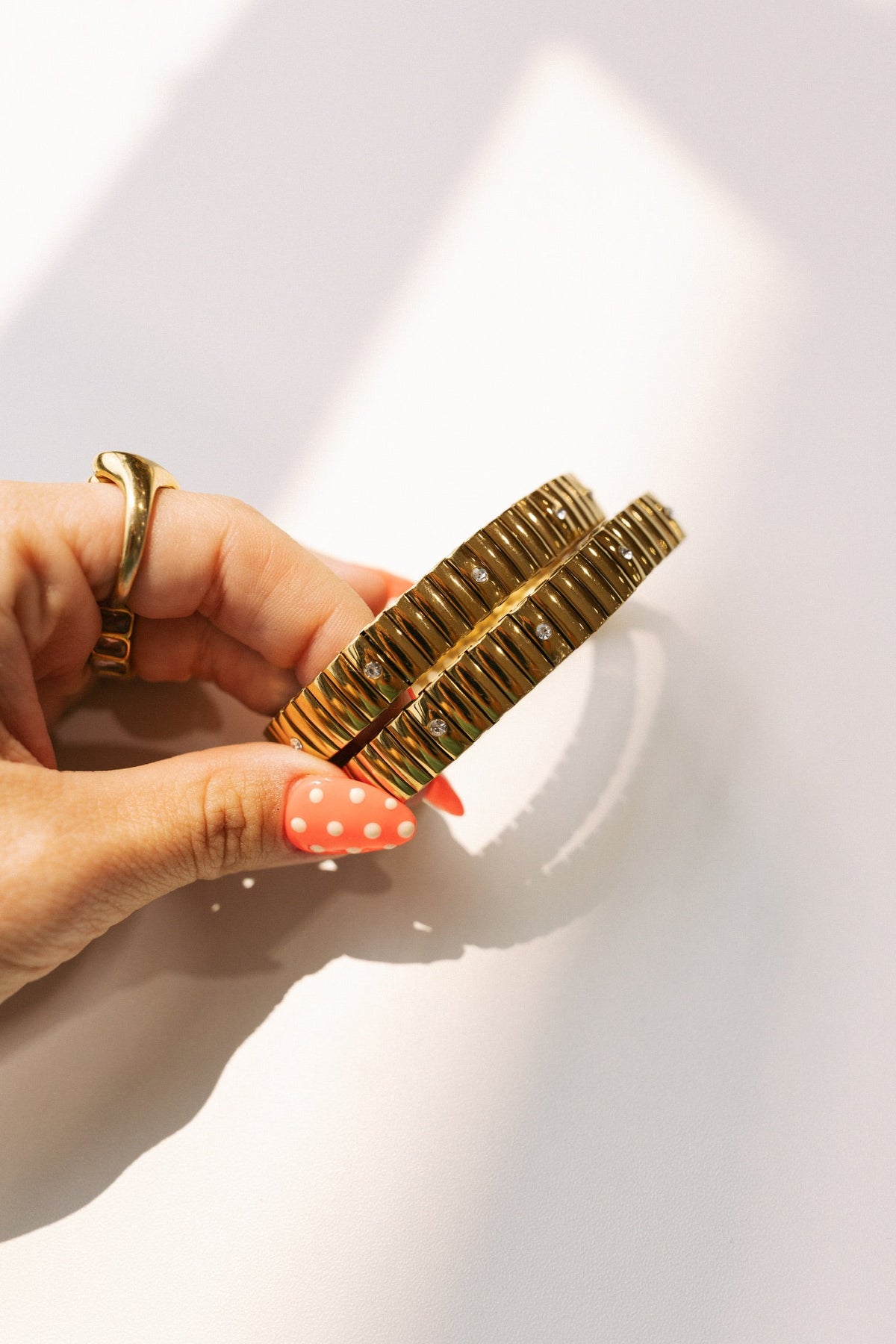 The Luxe Link Bracelet - Dainty Crystals 2
