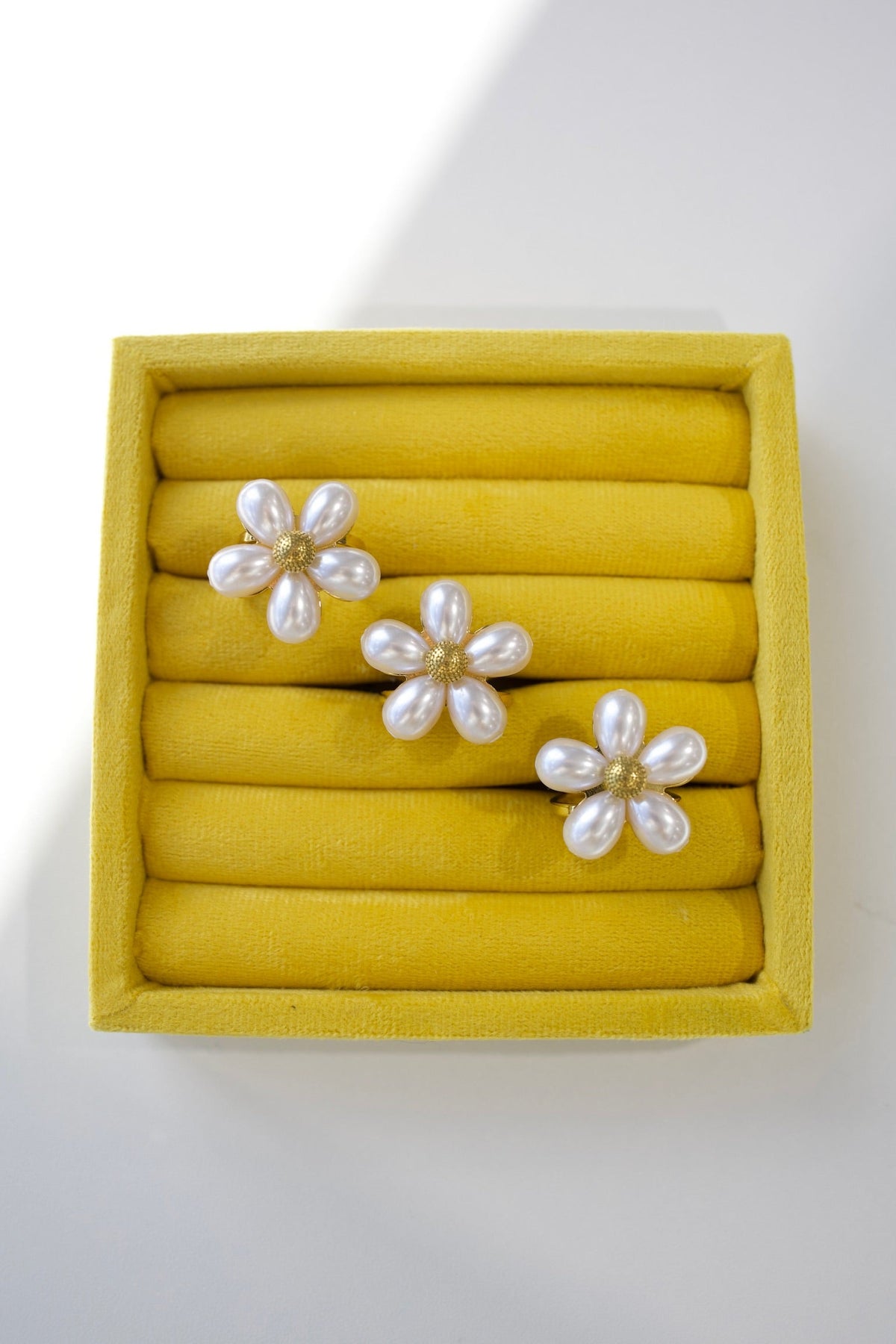Dippin’ Daisy Ring