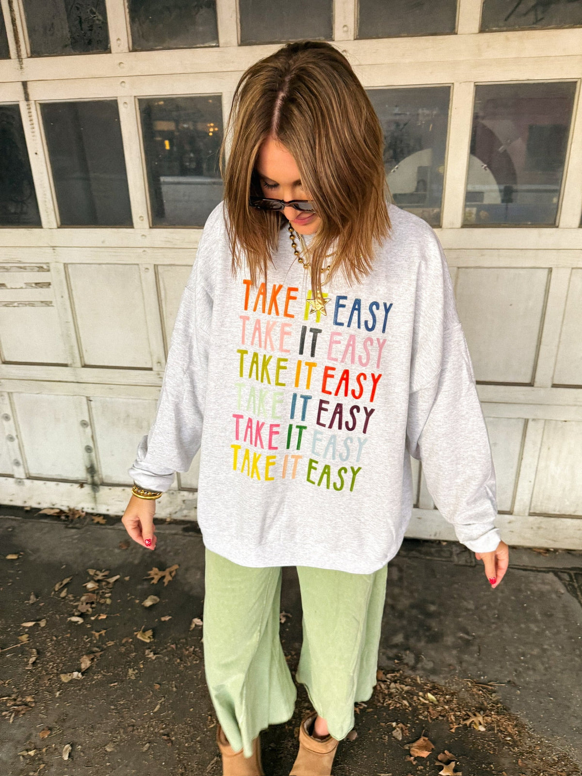 Take it Easy Sweatshirt - Hanes / Ash