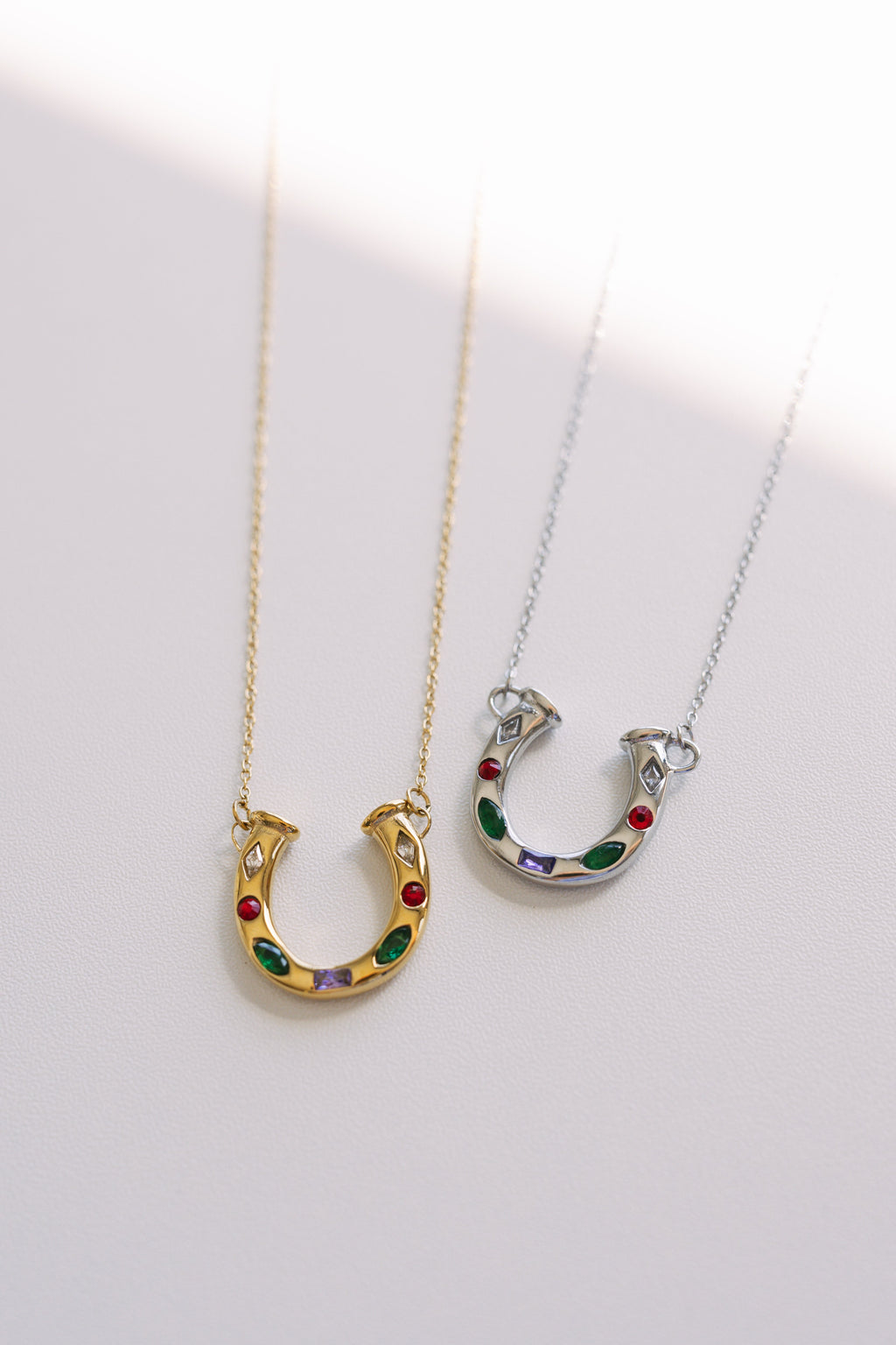 Lainey Crystal Horseshoe Necklace || Choose Color