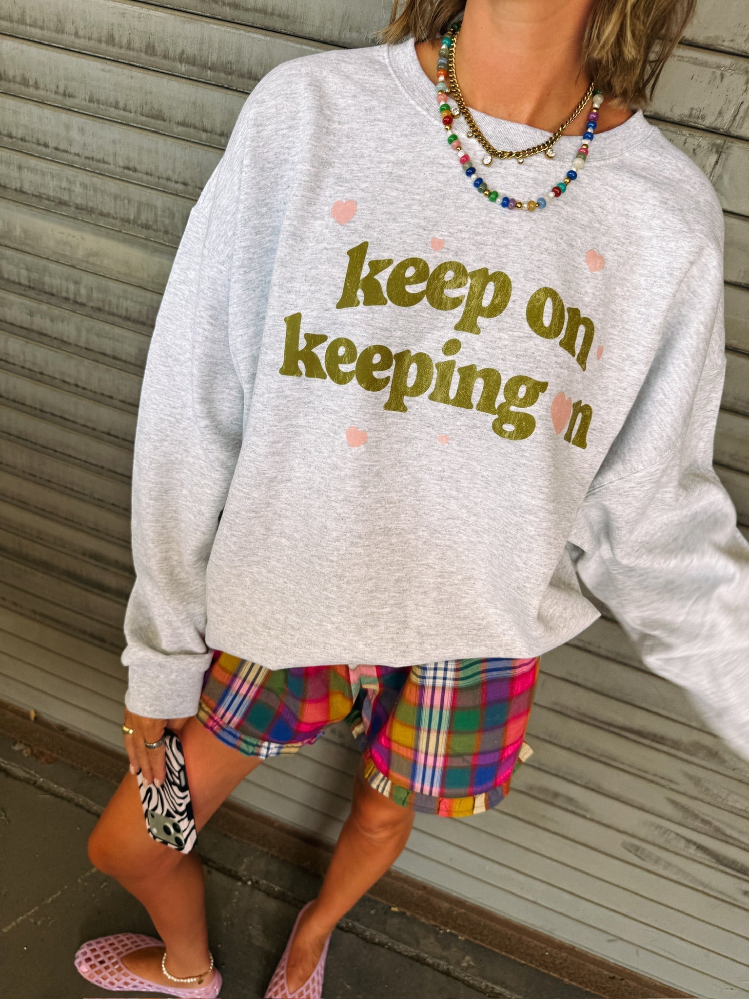 Keep On Keeping On Sweatshirt - Ash (Olive / Pink)