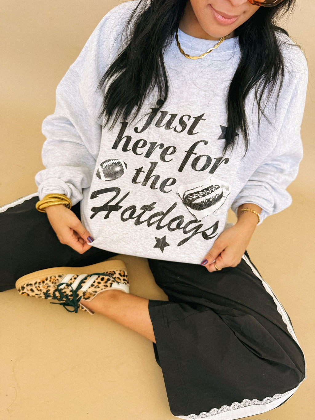 Here for the Hotdogs Sweatshirt - Hanes / Ash / Black