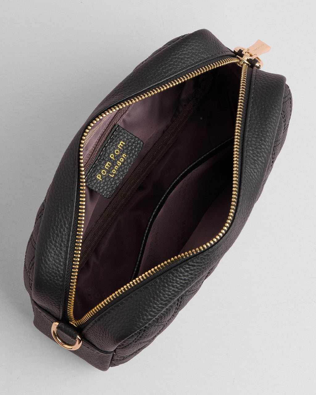 City Crossbody Bag Diamond Quilted Black