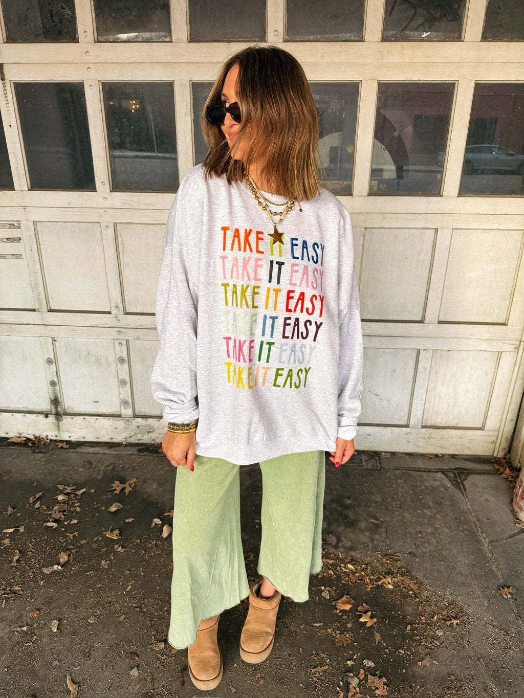 Take it Easy Sweatshirt - Hanes / Ash