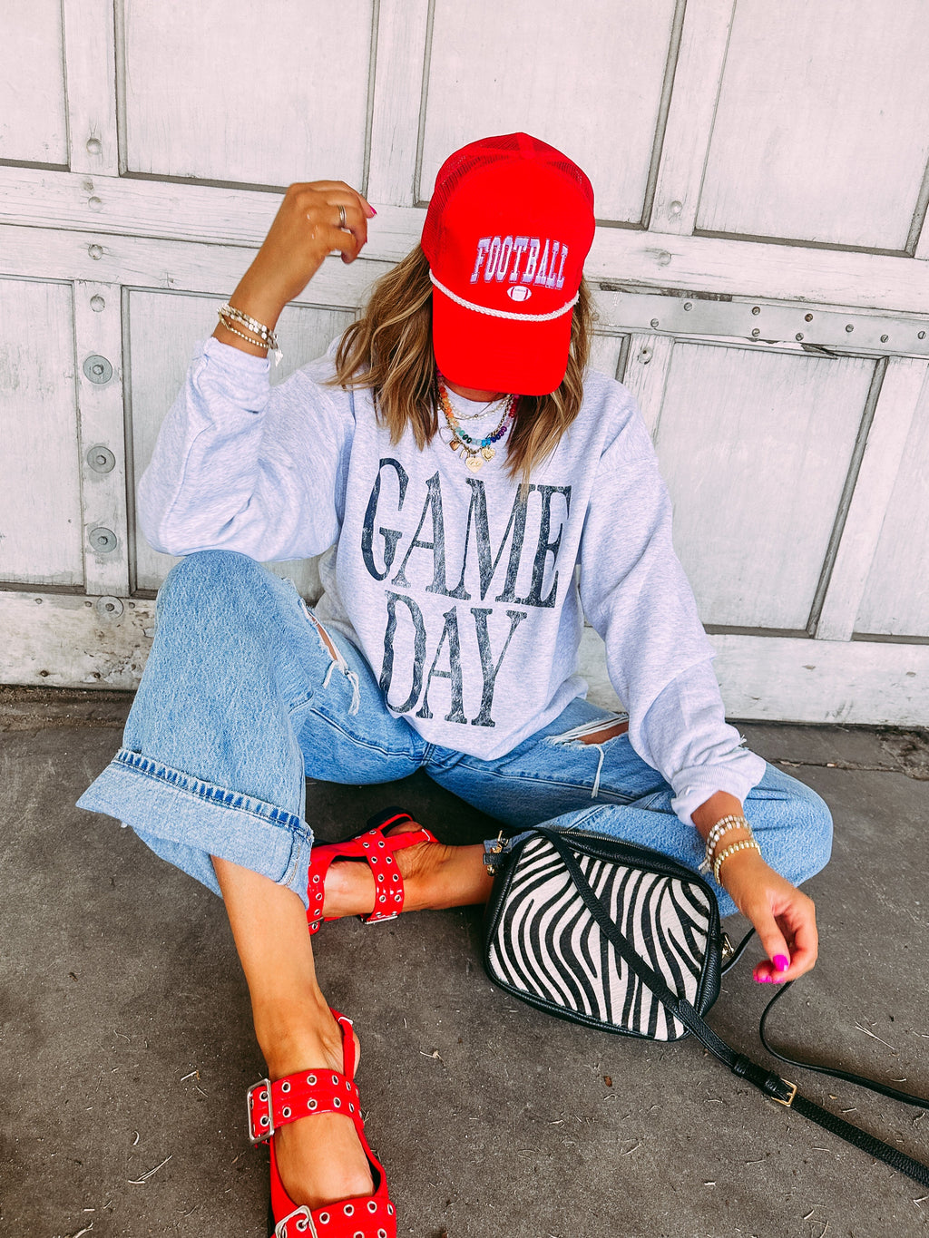 Game Day Sweatshirt - Hanes / Ash Grey / Black