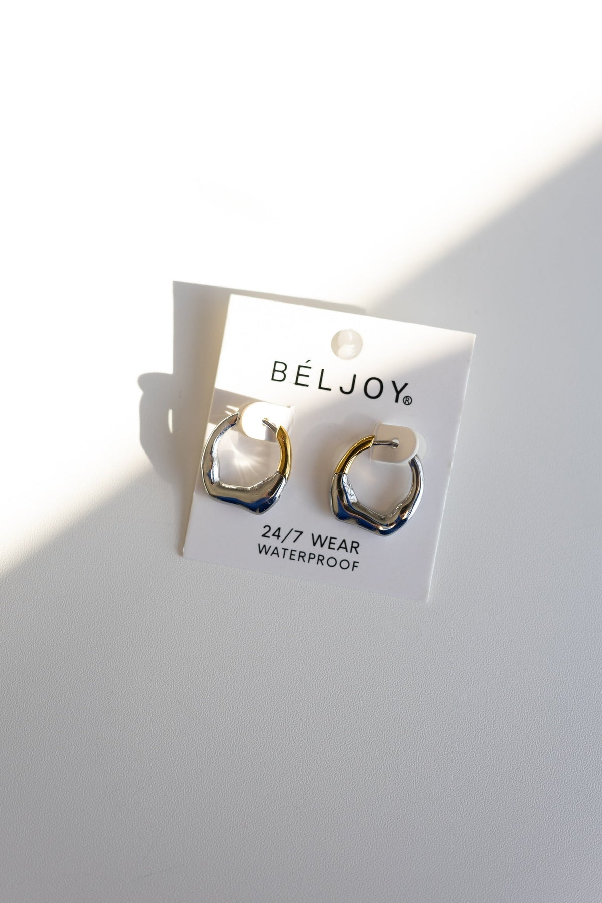 Elvo Irregular Huggie Hoops || Silver