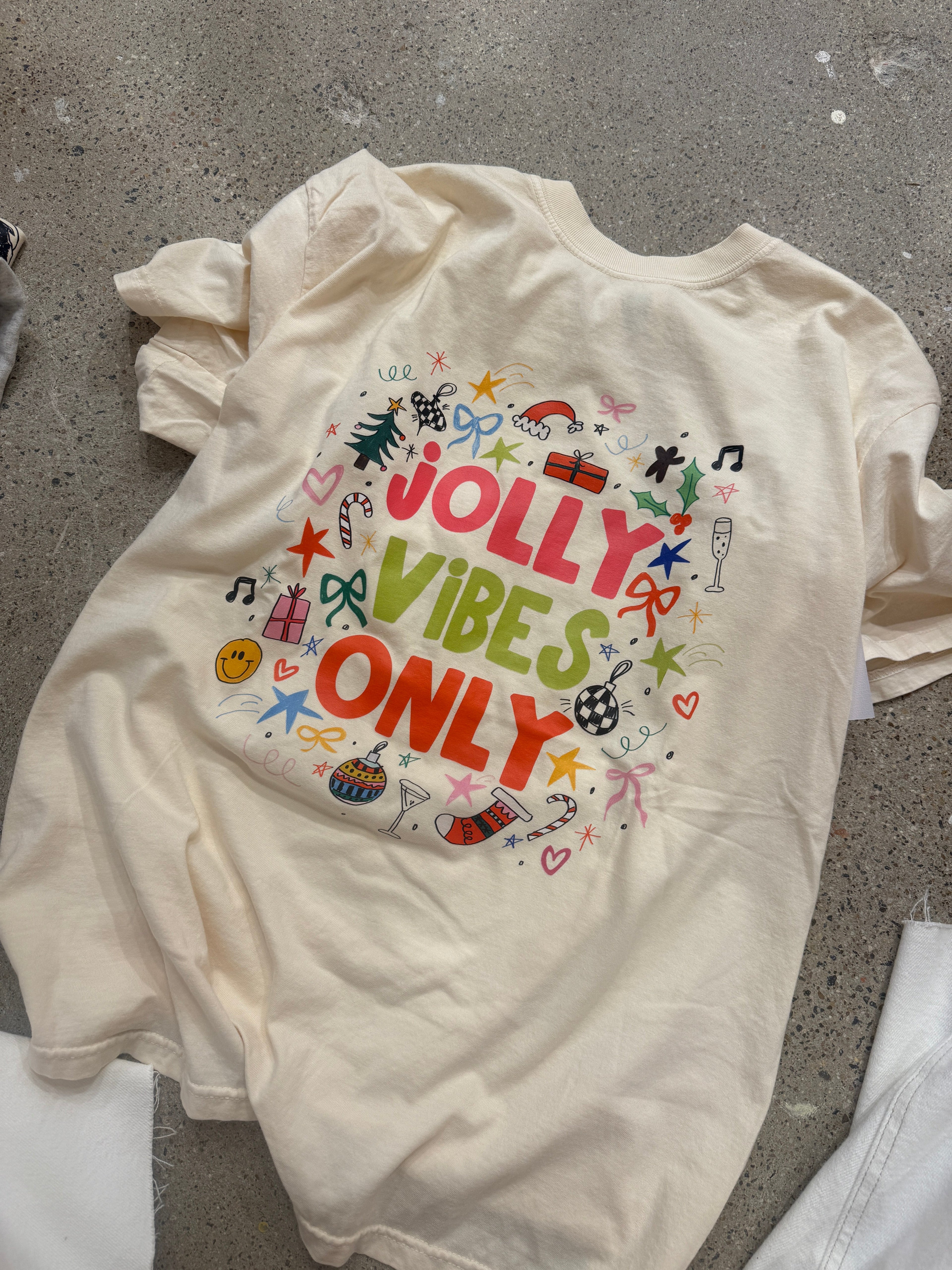 jolly vibes only graphic tee - ivory