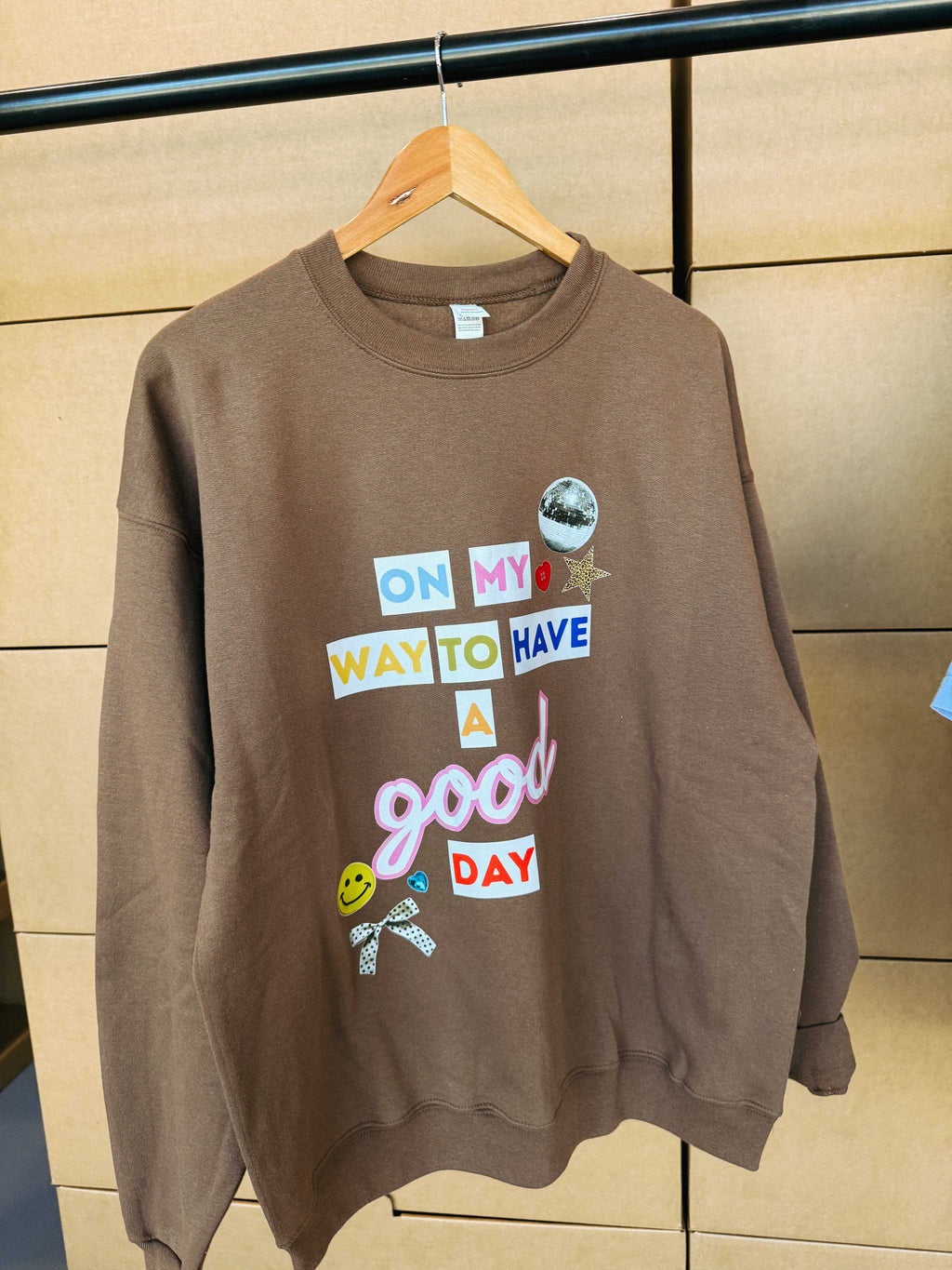 On My Way to a Good Day Sweatshirt - Hanes / Brown