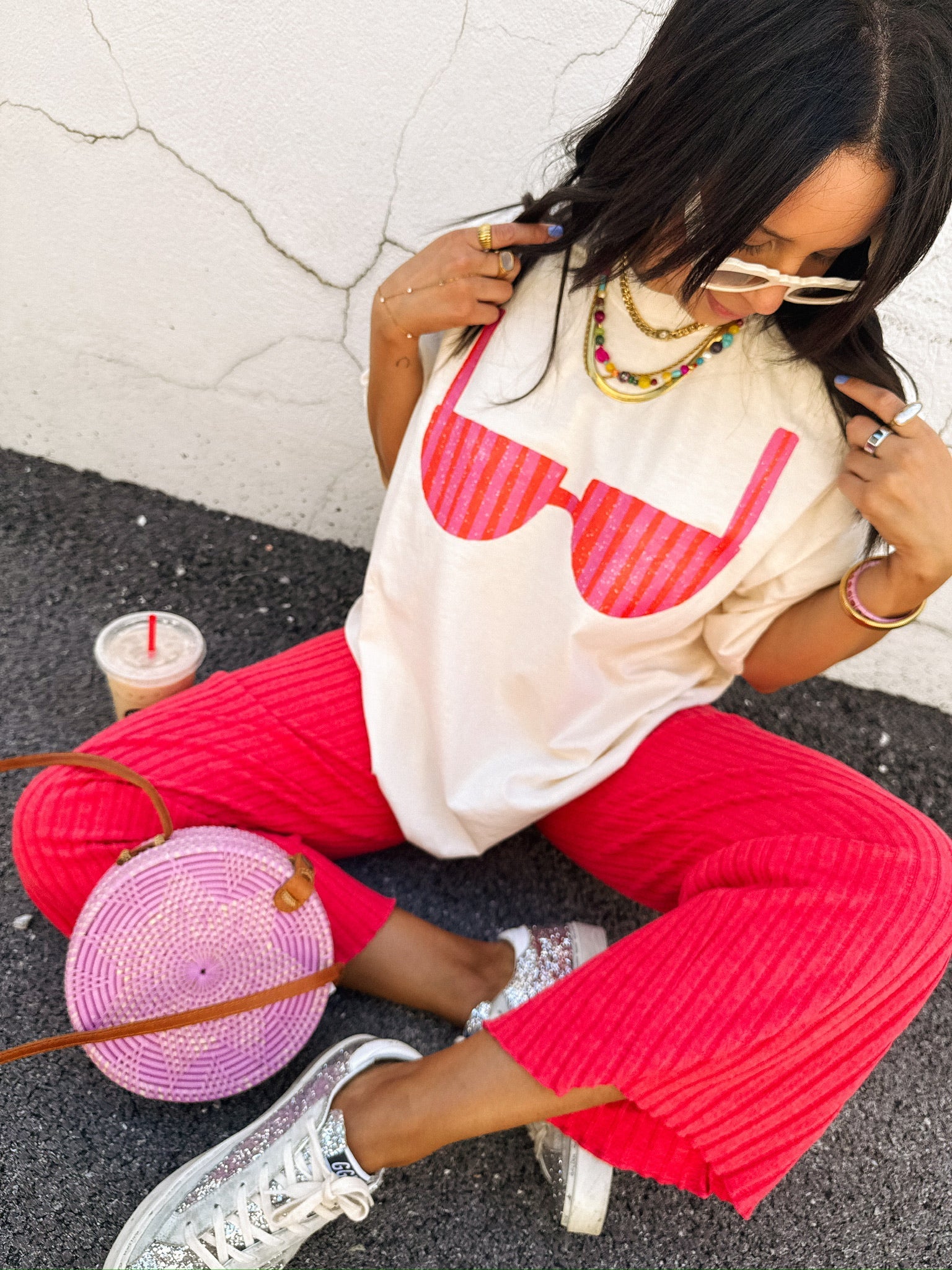 Bikini Graphic Tee - Ivory / Pink