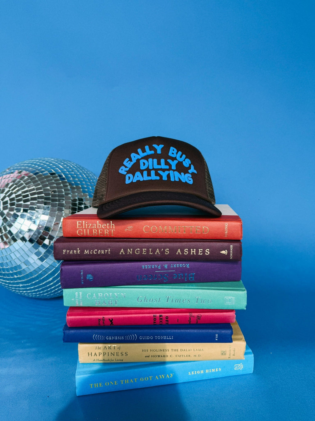 Dilly Dally Trucker Hat - Brown/blue
