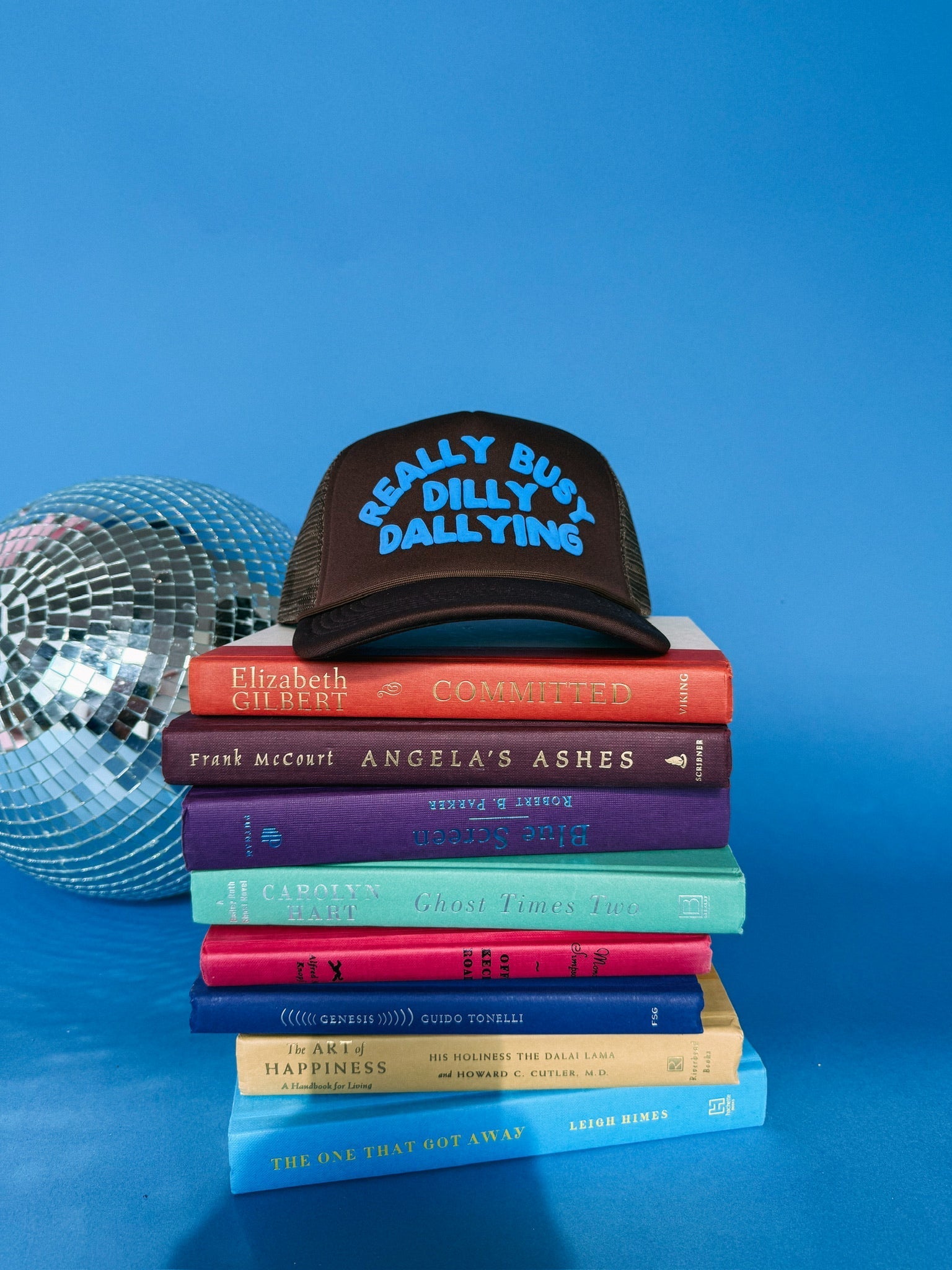 Dilly Dally Trucker Hat - Brown/blue