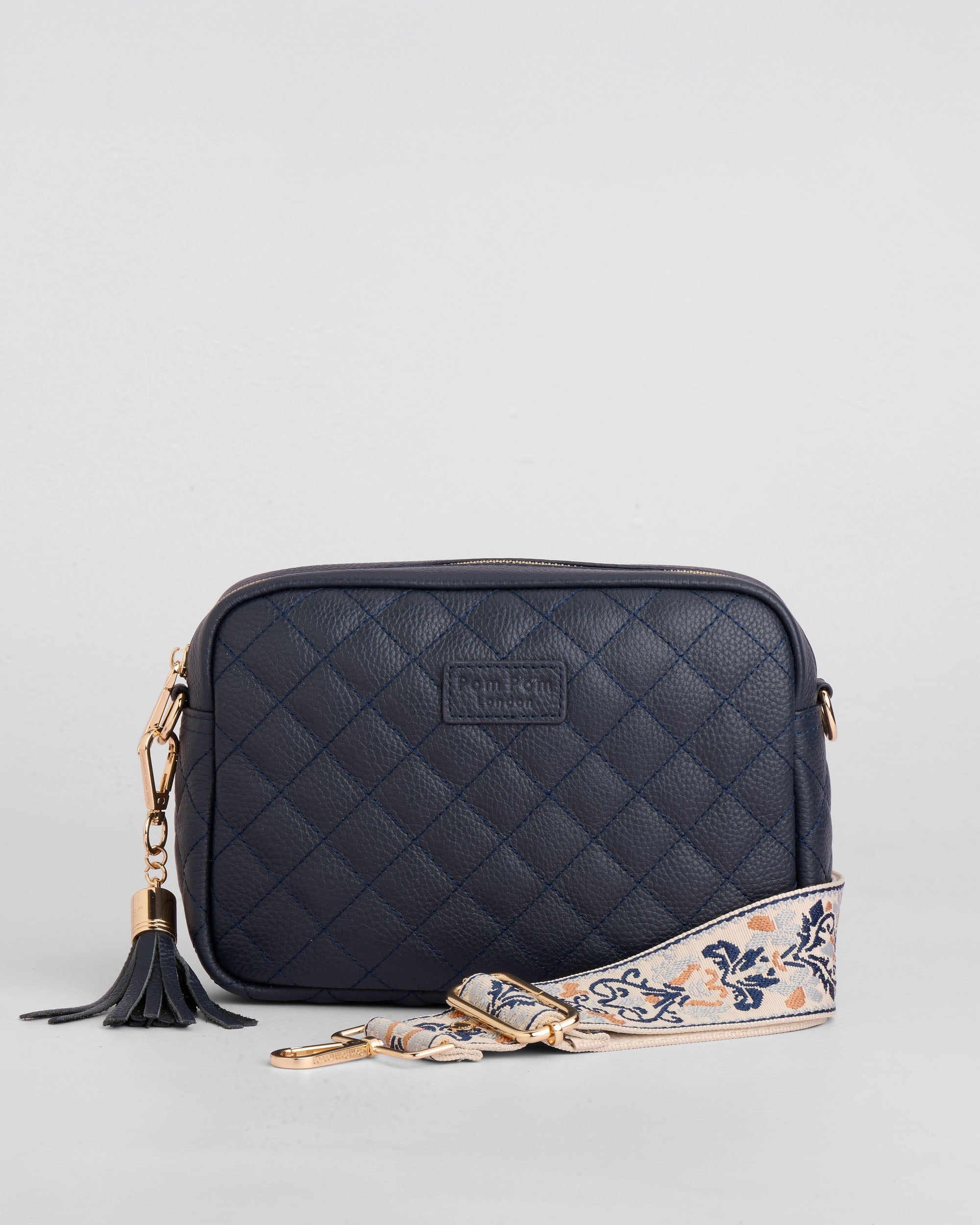 Quilted City Bag Navy & Accessories